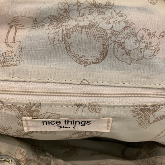 Adorable backpack in soft grey colour - Picture 8 of 9